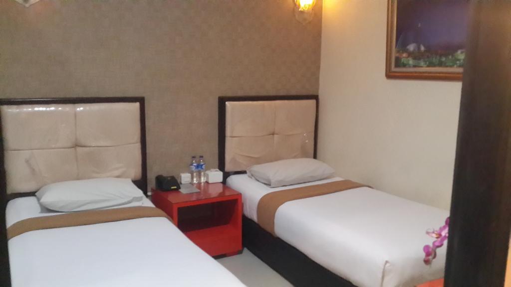 California Hotel Jakarta Eksteriør bilde