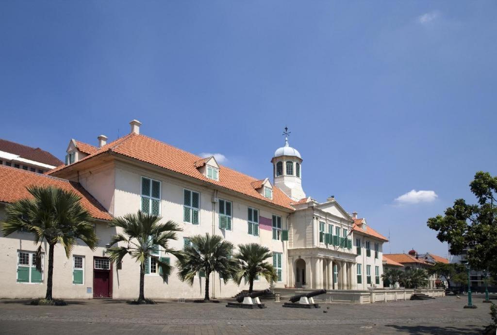 California Hotel Jakarta Eksteriør bilde