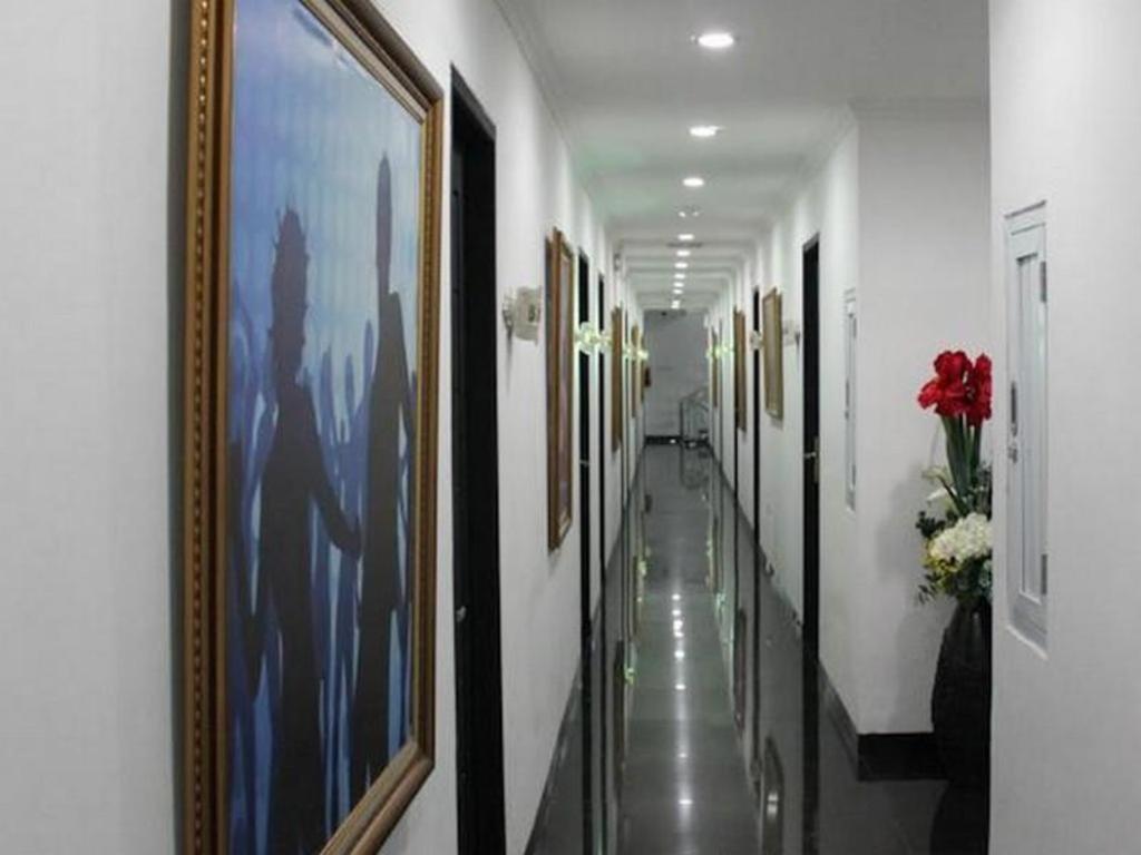 California Hotel Jakarta Eksteriør bilde