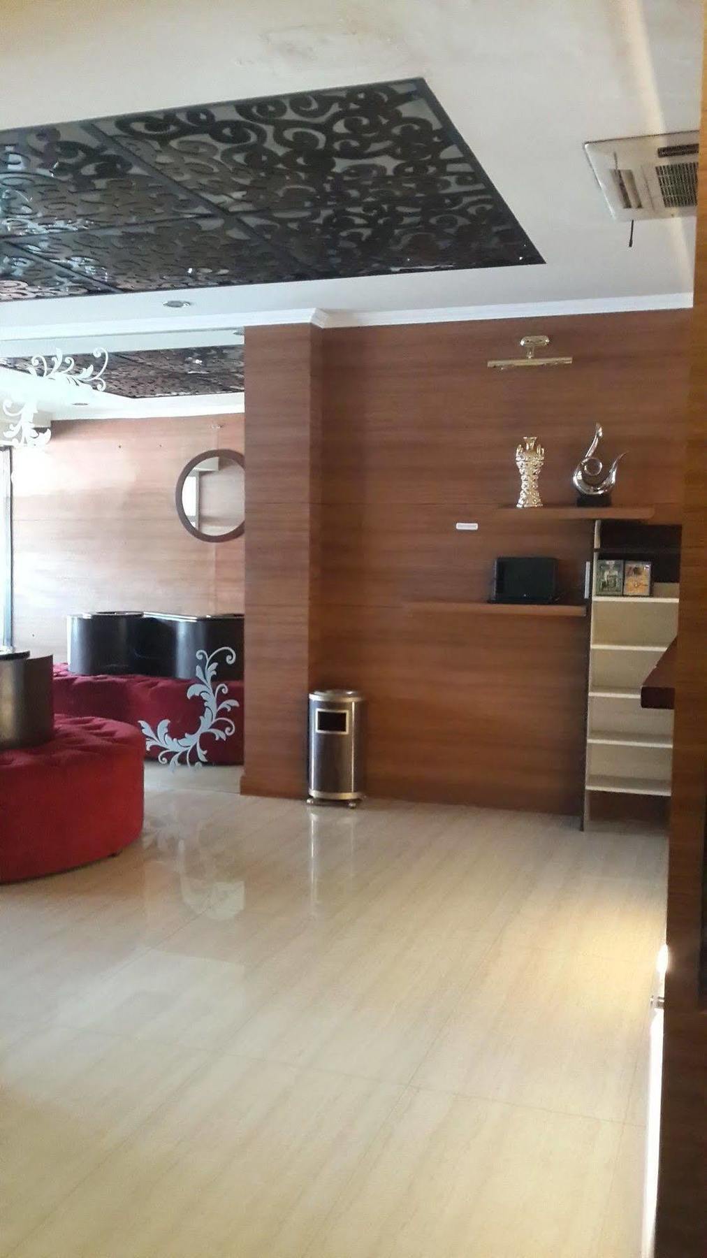 California Hotel Jakarta Eksteriør bilde